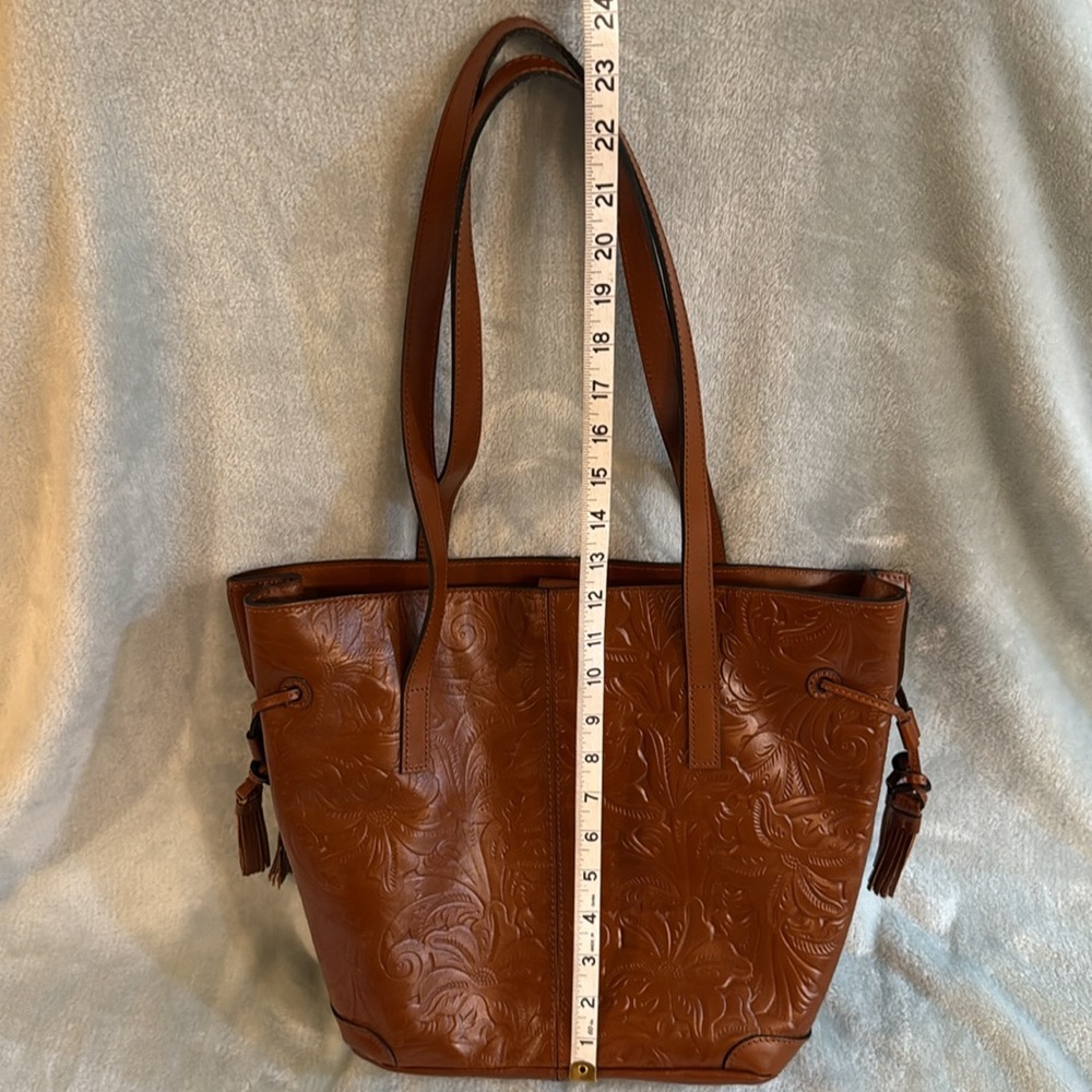 Patricia Nash leather tote with dust bag - Picture 7 of 17
